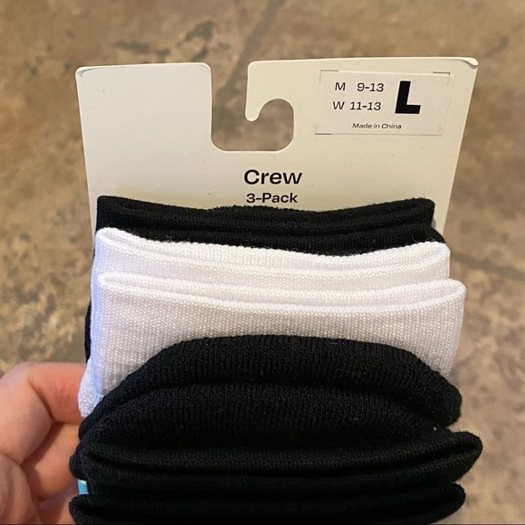 NWT~TOMS 3 Assorted Crew Socks Size Large-Unisex - Picture 3 of 5